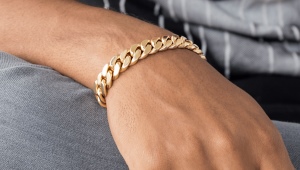 Men's hand chains: how to choose and how to wear?