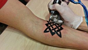 Амулети за тетоваже за мушкарце и њихово значење